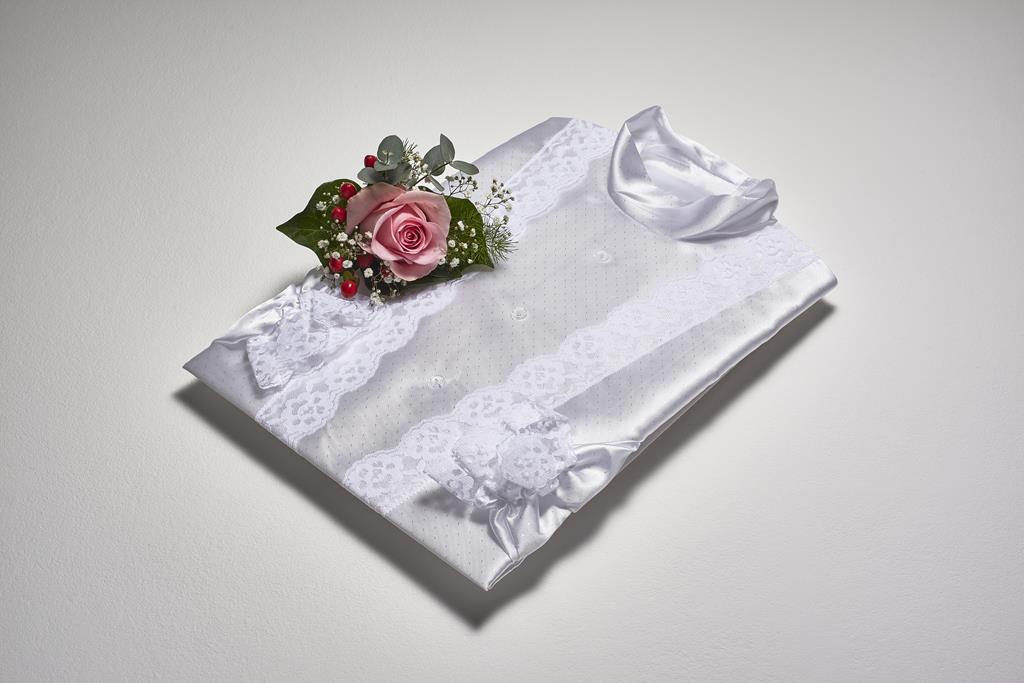 Damentalar, Polyester-Damast weiß, Pünktchenmuster, Spitze, Schalkragen