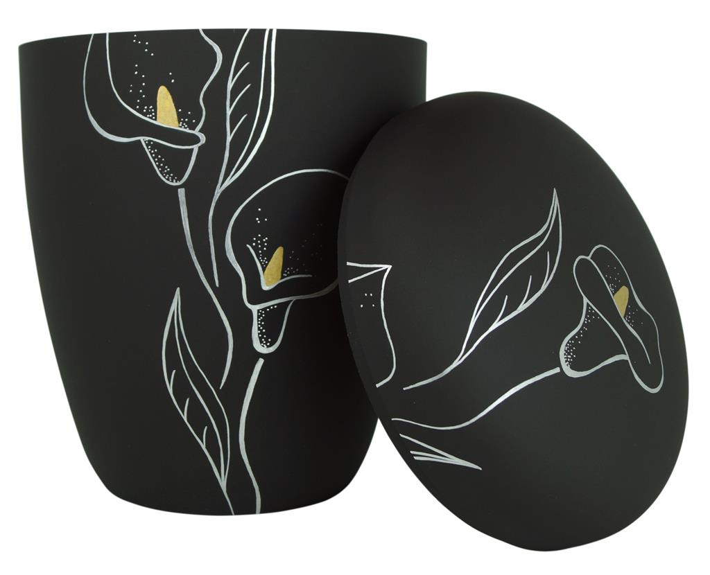 Biourne glint-satin-black, Design "Calla" in silber