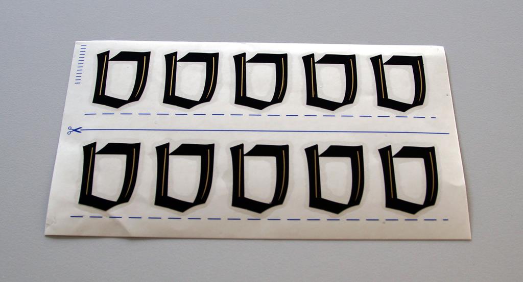Grabkreuzbeschriftung - 36mm, Zeichen 'V', 10 Stück pro Blatt