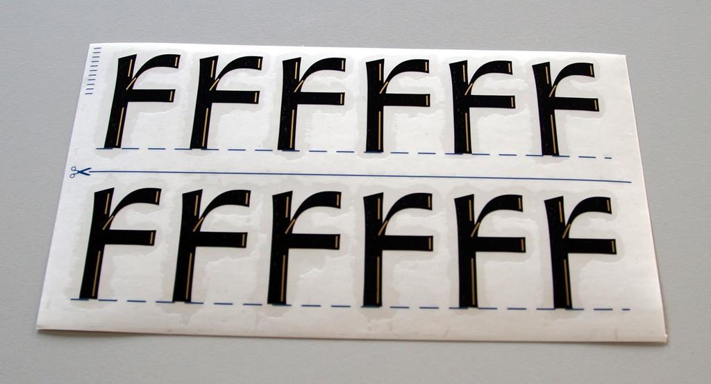 Grabkreuzbeschriftung - 36mm, Zeichen 'F', 12 Stück pro Blatt