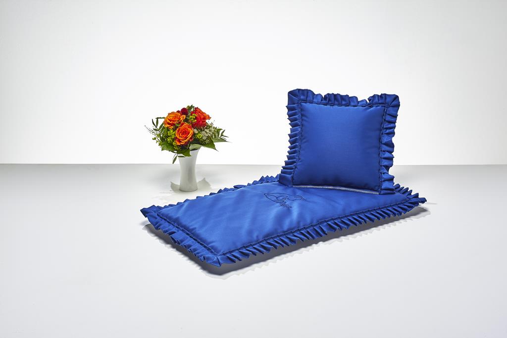 Kinderdeckengrt., blau, Stickerei Bär, Volant, 50cm