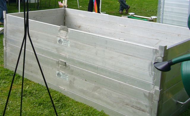 Erdlagerbox aus Aluminium bestehend aus: - Einzelringen, Stapelbar, 2300*1200*40
