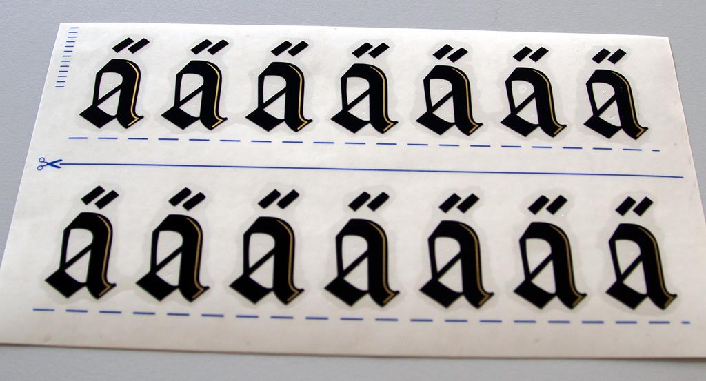 Grabkreuzbeschriftung - 36mm, Zeichen 'ä', 14 Stück pro Blatt