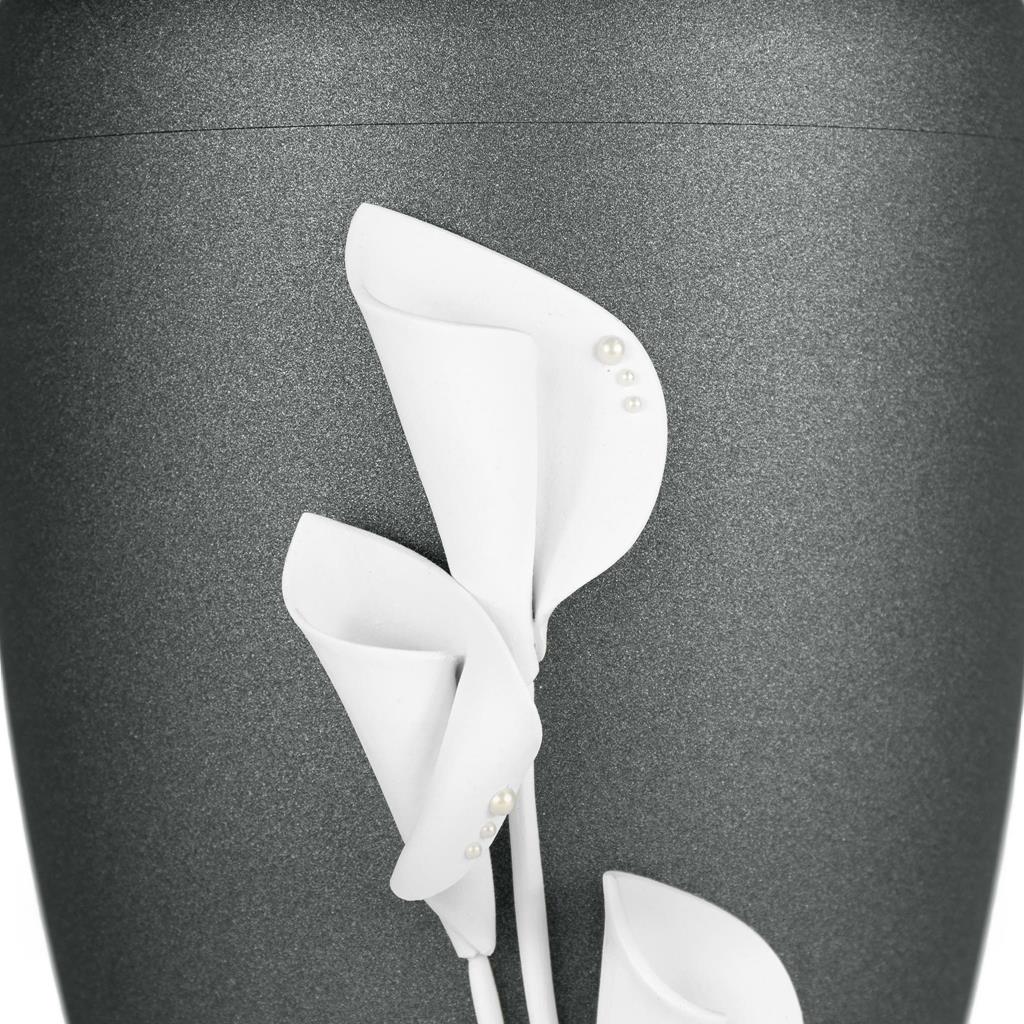 Naturstoffurne glint-iron, "Calla mit Perlen"