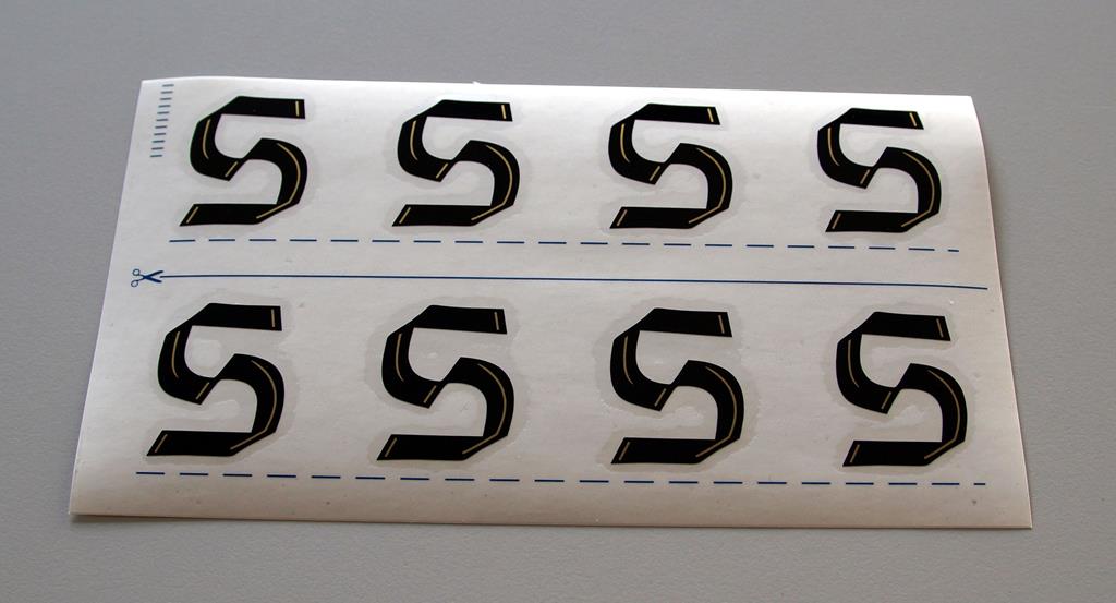 Grabkreuzbeschriftung - 36mm, Zeichen 'S', 8 Stück pro Blatt