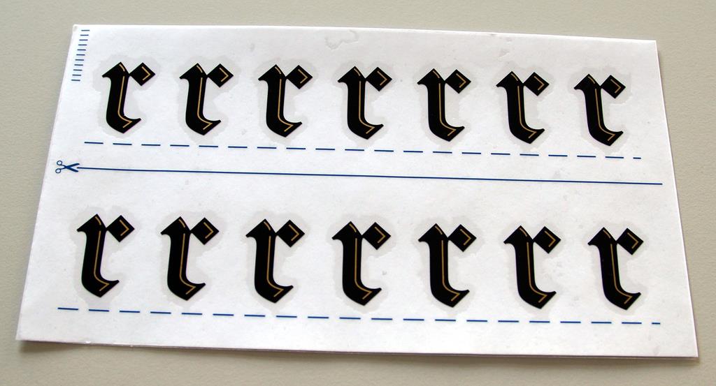 Grabkreuzbeschriftung - 36mm, Zeichen 'r', 14 Stück pro Blatt