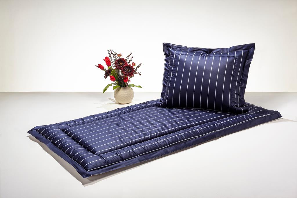 Deckengrt., BW-Satin nachtblau, Streifen Stehsaum, 350 g/m²